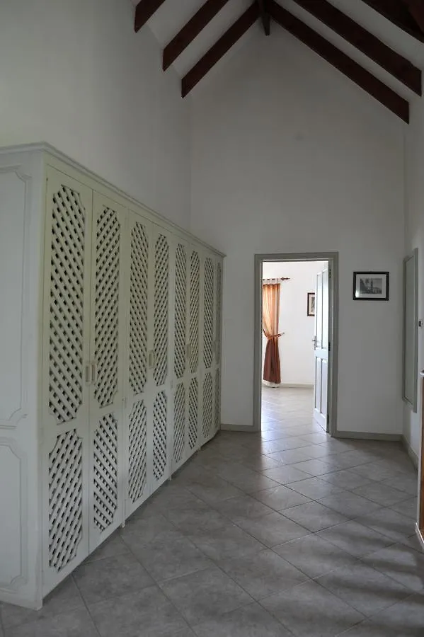 Fine View Villa Анс-Руаяль